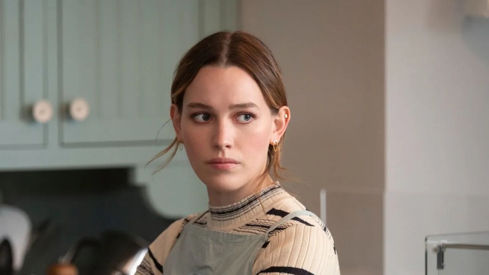 Victoria Pedretti publica un nude contando que un famoso actor le dijo que se masturbaba pensando en ella y eliminan su post