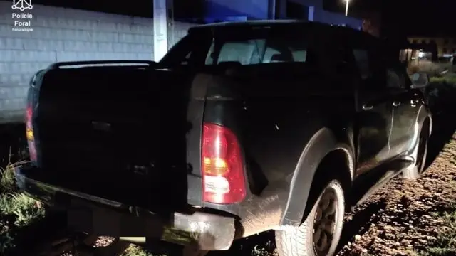 Un hombre huye de la Polic&iacute;a en Navarra tras encontrar un remolque suyo con 22 perros