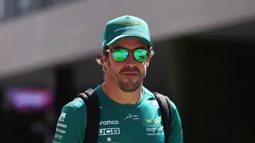 Fernando Alonso, en el paddock de F1