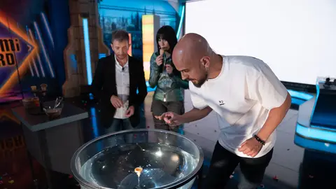 Gálvez sorprende con su experimento Gálvez sorprende con su experimento