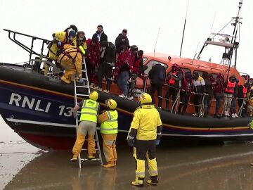 Migrantes en una barca