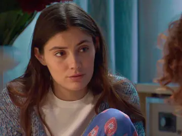 Andrea comparte con Nieves su desconfianza sobre Alberto: “Tenía fama de picaflor” Andrea comparte con Nieves su desconfianza sobre Alberto: “Tenía fama de picaflor”