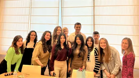 Así ha sido el encuentro de Yiğit Koçak, Ömer en 'Hermanos' con sus fans españoles: "Estamos muy felices" Así ha sido el encuentro de Yiğit Koçak, Ömer en 'Hermanos' con sus fans españoles: "Estamos muy felices"