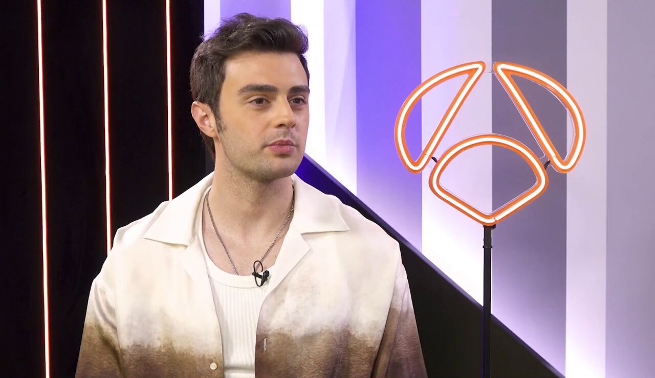 Visita de Yiğit Koçak, Ömer en 'Hermanos'
