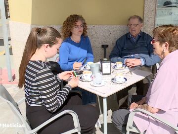 Proyecto contra la soledad de los mayores en Galicia