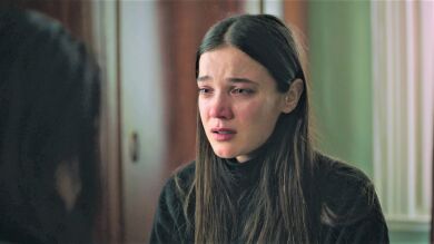 Gül le pide a Ceylin que no se venga abajo y que luche para que se haga justicia por la muerte de Zafer: “Si tú te hundes, nos hundimos todos” 