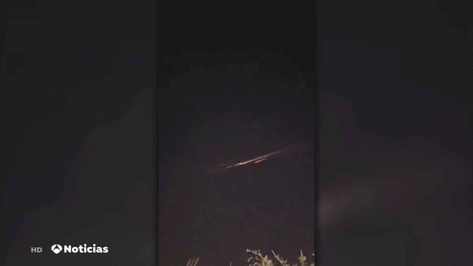 Unos objetos voladores atraviesan la península Unos objetos voladores atraviesan la península