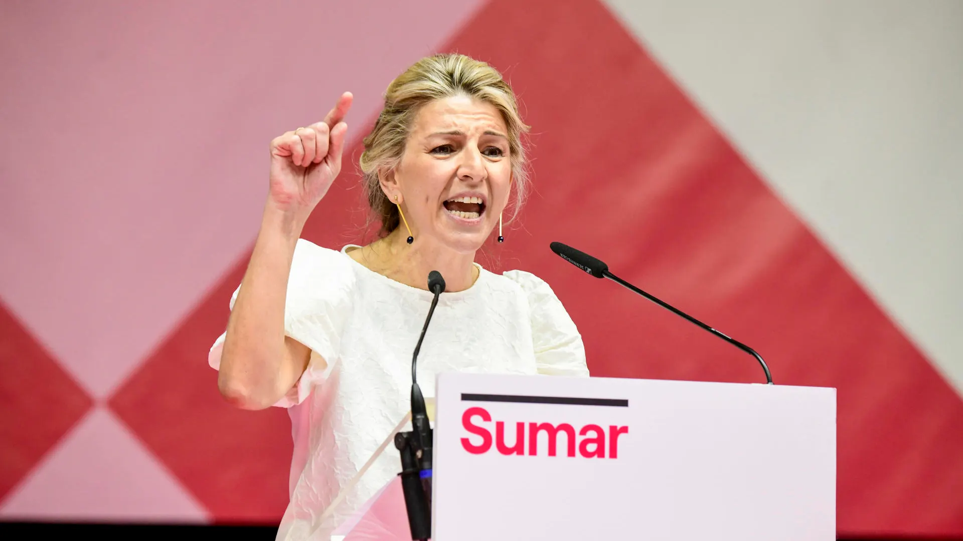 Yolanda Díaz anuncia su candidatura a las elecciones generales con Sumar Yolanda Díaz anuncia su candidatura a las elecciones generales con Sumar