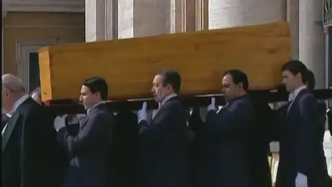 Funeral de Juan Pablo II Funeral de Juan Pablo II