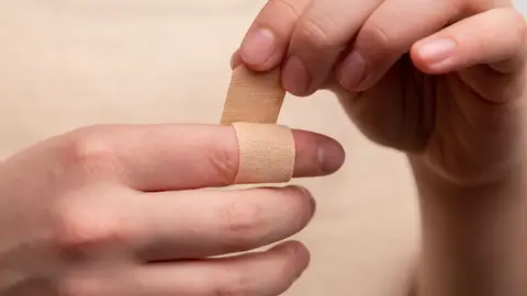 Tirita en el dedo Tirita en el dedo