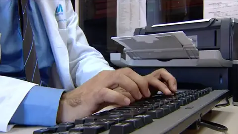 Los trabajadores ya no tendrán que entregar a la empresa el parte de baja médica Los trabajadores ya no tendrán que entregar a la empresa el parte de baja médica