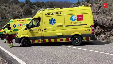 Muere un ciclista tras salirse de la carretera e impactar contra unas rocas en la Sierra Norte madrileña