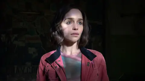 Emilia Clarke como G'iah en 'Invasión secreta'
