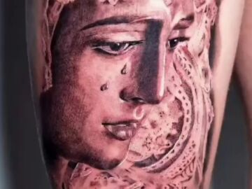 El tatuador de las imágenes más icónicas de la Semana Santa de Sevilla