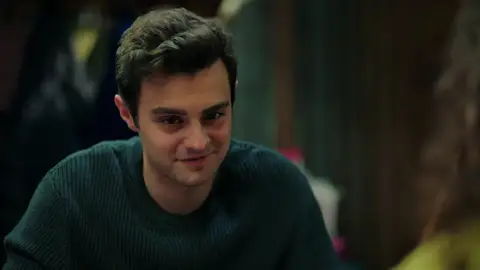 Ömer se imagina una vida de ensueño con sus hermanas… ¿Llegará algún día? Ömer se imagina una vida de ensueño con sus hermanas… ¿Llegará algún día?