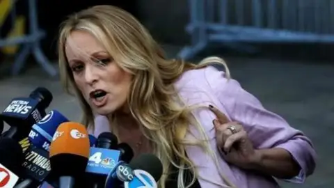 Quién es quién en el histórico caso que ha llevado ante los tribunales al expresidente Trump Stormy Daniels, en una imagen de archivo