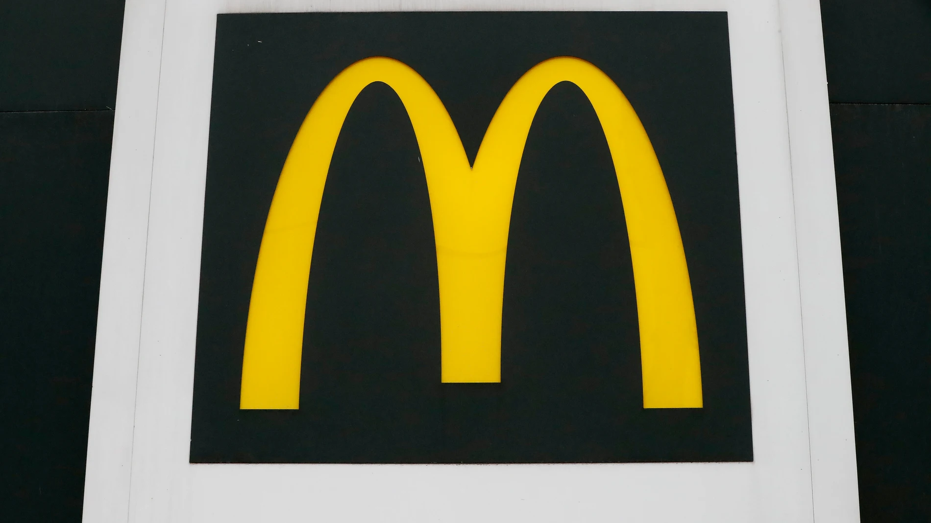 Logo del gigante de la comida rápida McDonald's Logo del gigante de la comida rápida McDonald's