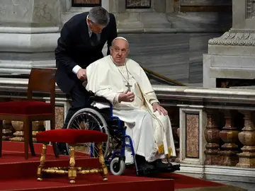El papa Francisco durante la misa del domingo en el Vaticano El papa Francisco durante la misa del domingo en el Vaticano