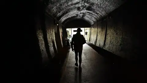 La ultramaratón más oscura: 321 kilómetros de ida y vuelta por un túnel durante 55 horas La ultramaratón más oscura: 321 kilómetros de ida y vuelta por un túnel durante 55 horas