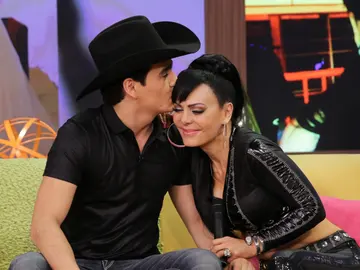 Maribel Guardia y su hijo Julián Figueroa Maribel Guardia y su hijo Julián Figueroa