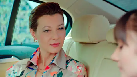 Zerrin amenaza a Zeynep: “No quiero que ensucies nuestro apellido” Zerrin amenaza a Zeynep: “No quiero que ensucies nuestro apellido”