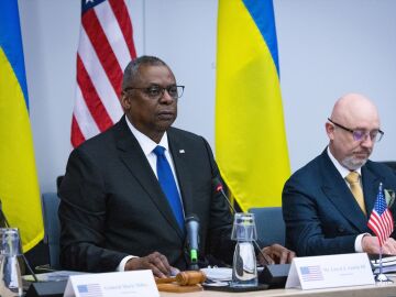 Lloyd Austin, secretario de Defensa de EEUU, y Oleksii Reznikov, ministro de Defensa de Ucrania