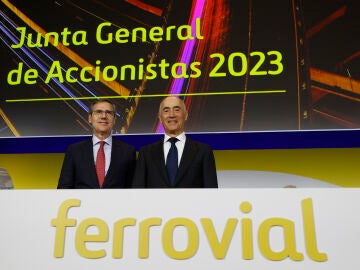 El presidente de Ferrovial, Rafael del Pino, junto al consejero delegado, Ignacio Madridejos