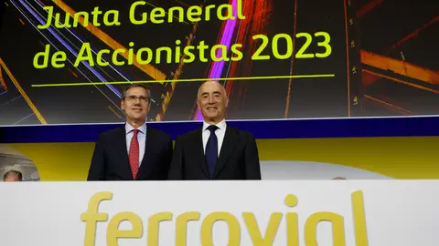 El presidente de Ferrovial, Rafael del Pino, junto al consejero delegado, Ignacio Madridejos