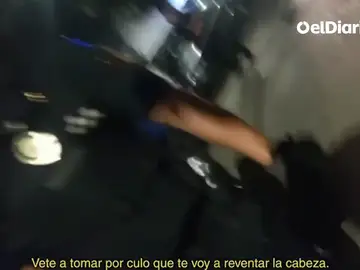 Investigan a seis policías por una agresión racista en Cornellá: "Te voy a reventar la puta cabeza" Investigan a seis policías por una agresión racista en Cornellá: "Te voy a reventar la puta cabeza"