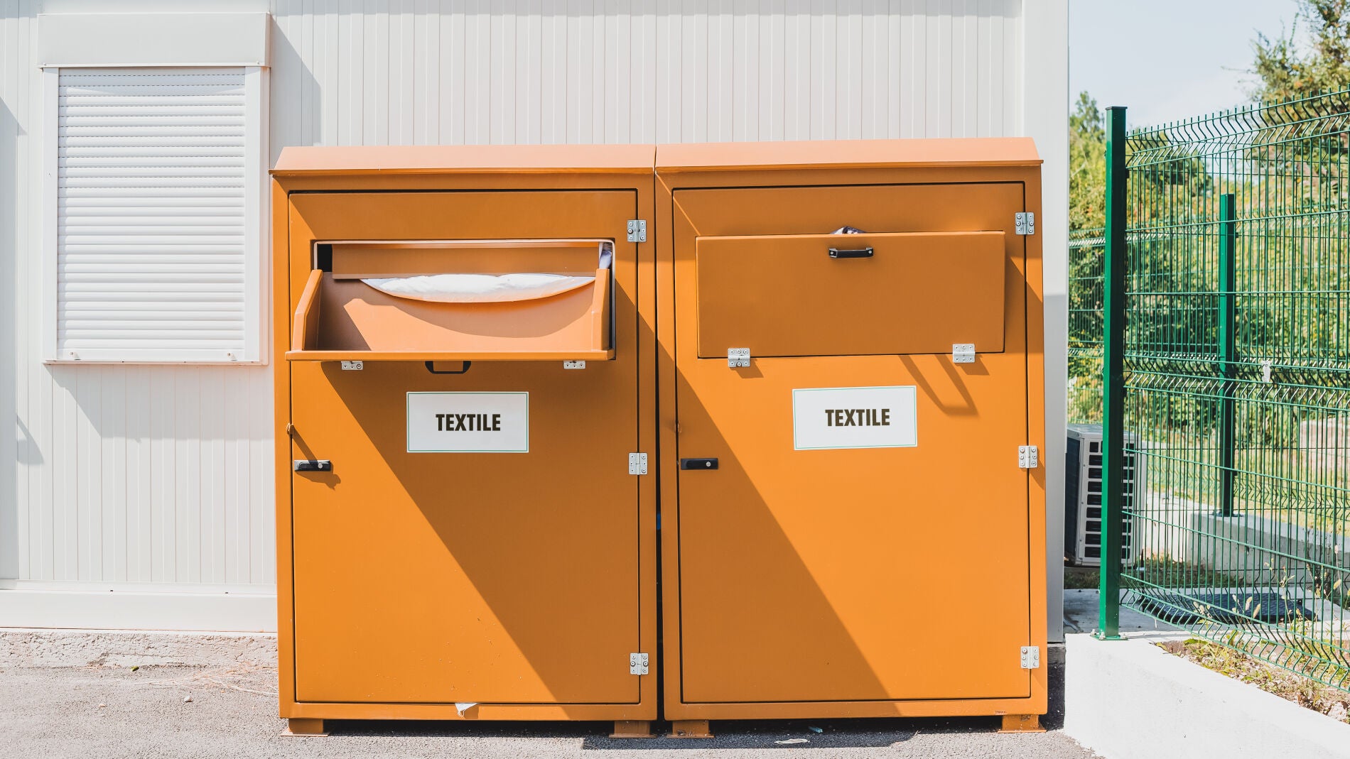 ¿Qué pasa realmente con la ropa que reciclamos?