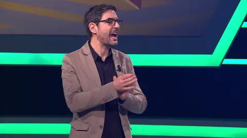 “¡Todo es toro, hasta el rabo!” El cántico que alienta a ‘Los Snedcor’ en su llegada a ‘¡Boom!’ “¡Todo es toro, hasta el rabo!” El cántico que alienta a ‘Los Snedcor’ en su llegada a ‘¡Boom!’