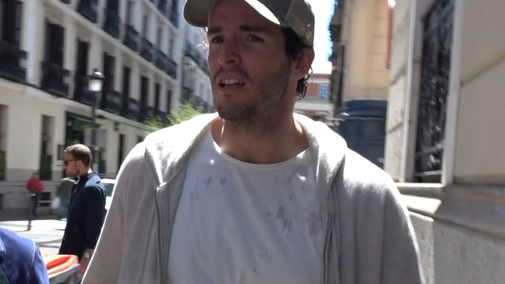 Íñigo Onieva paseando por la calle Íñigo Onieva paseando por la calle