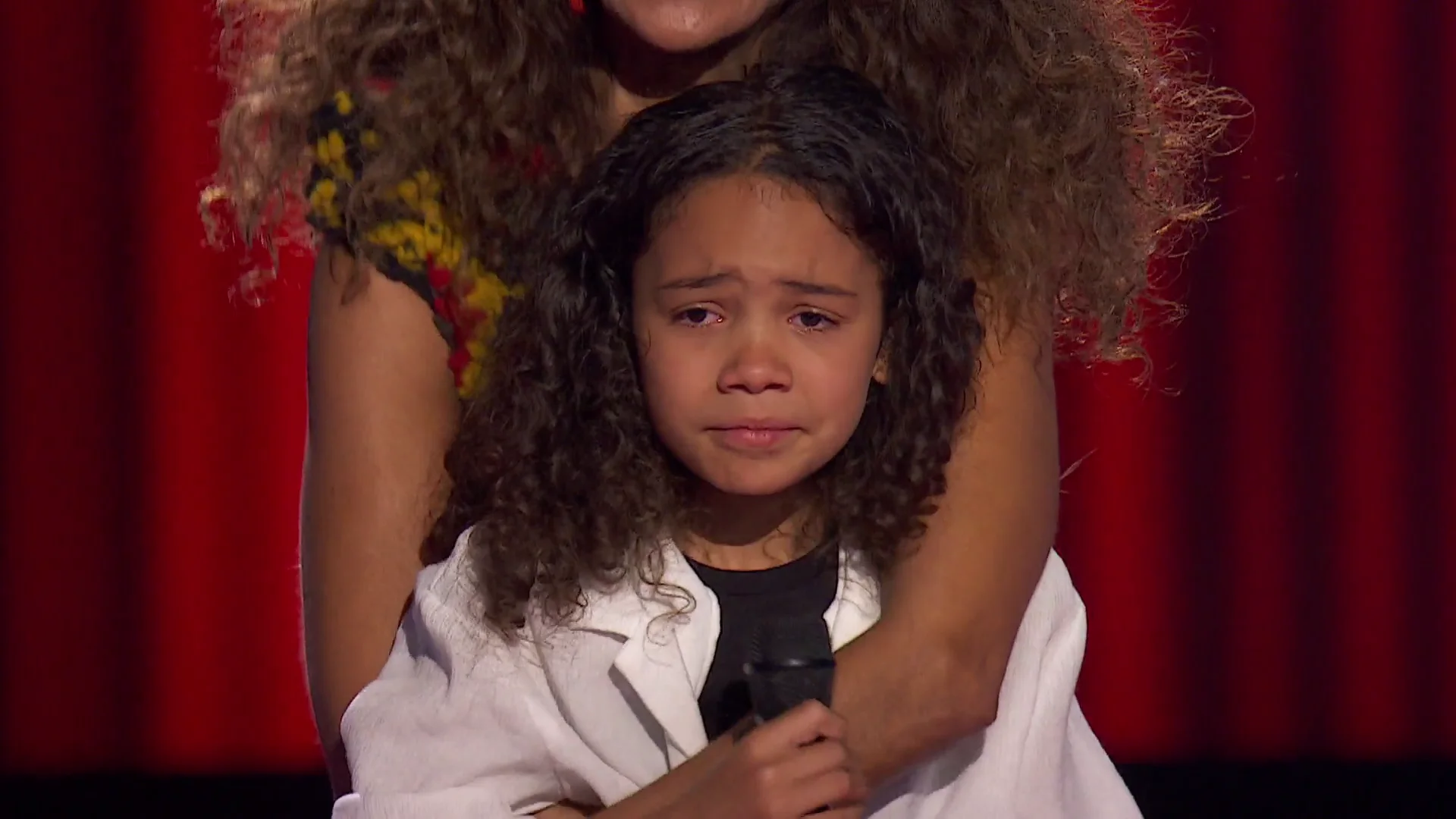 El llanto incontrolable de Sara al entrar en ‘La Voz Kids’: ¡No pudo contener los nervios! 