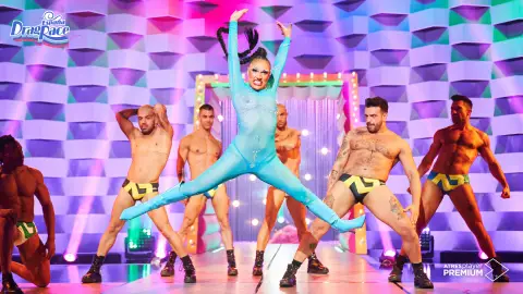 Clover Bish en el concurso de talentos Drag Race España