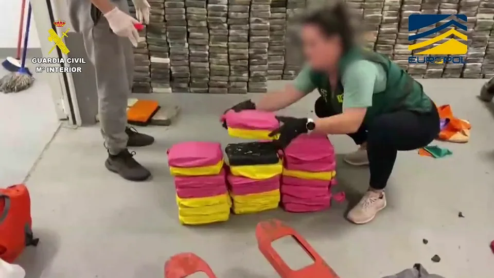 Agentes de la Guardia Civil desarticulan una banda de narcos en la operación Castle Agentes de la Guardia Civil desarticulan una banda de narcos en la operación Castle