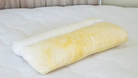 Almohada amarillenta Almohada amarillenta