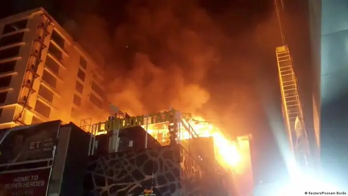 Un incendio en un hospital de Pek&iacute;n provoca la muerte de al menos 21 personas