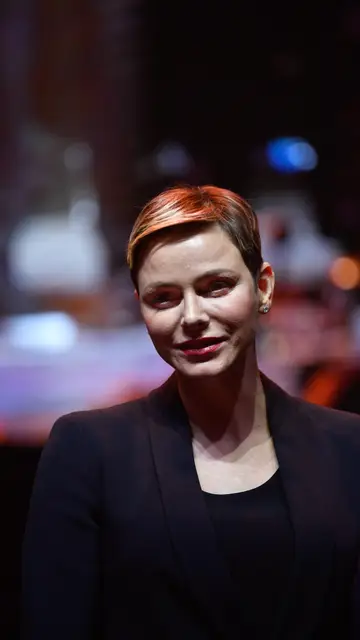 Charlene de Mónaco posando Charlene de Mónaco posando