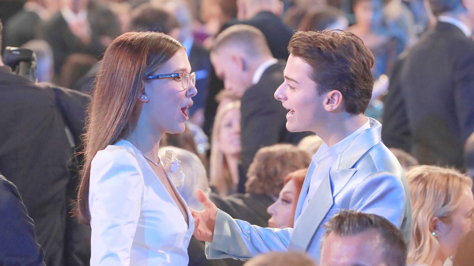 El detalle público de Noah Schnapp con Millie Bobby Brown tras el revuelo de su compromiso