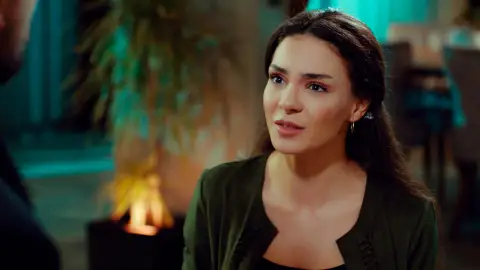 Avance del próximo capítulo de 'Pecado Original': Hira enfurece al descubrir que Alihan y Zeynep han vuelto, ¿intentará separarles? Avance del próximo capítulo de 'Pecado Original': Hira enfurece al descubrir que Alihan y Zeynep han vuelto, ¿intentará separarles?