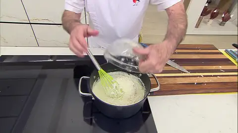 Ralla el queso, agrégalo y sigue cocinando Ralla el queso, agrégalo y sigue cocinando