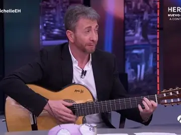 ¡Mucho talento! Cristina Pardo, Tamara Falcó y Nuria Roca se lanzan a cantar con Pablo a la guitarra ¡Mucho talento! Cristina Pardo, Tamara Falcó y Nuria Roca se lanzan a cantar con Pablo a la guitarra