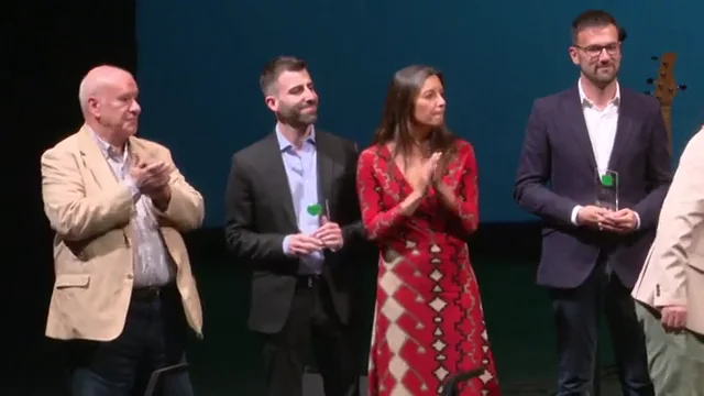 Alcobendas reconoce la labor de Antena 3 Noticias por su compromiso con las personas mayores Alcobendas reconoce la labor de Antena 3 Noticias por su compromiso con las personas mayores