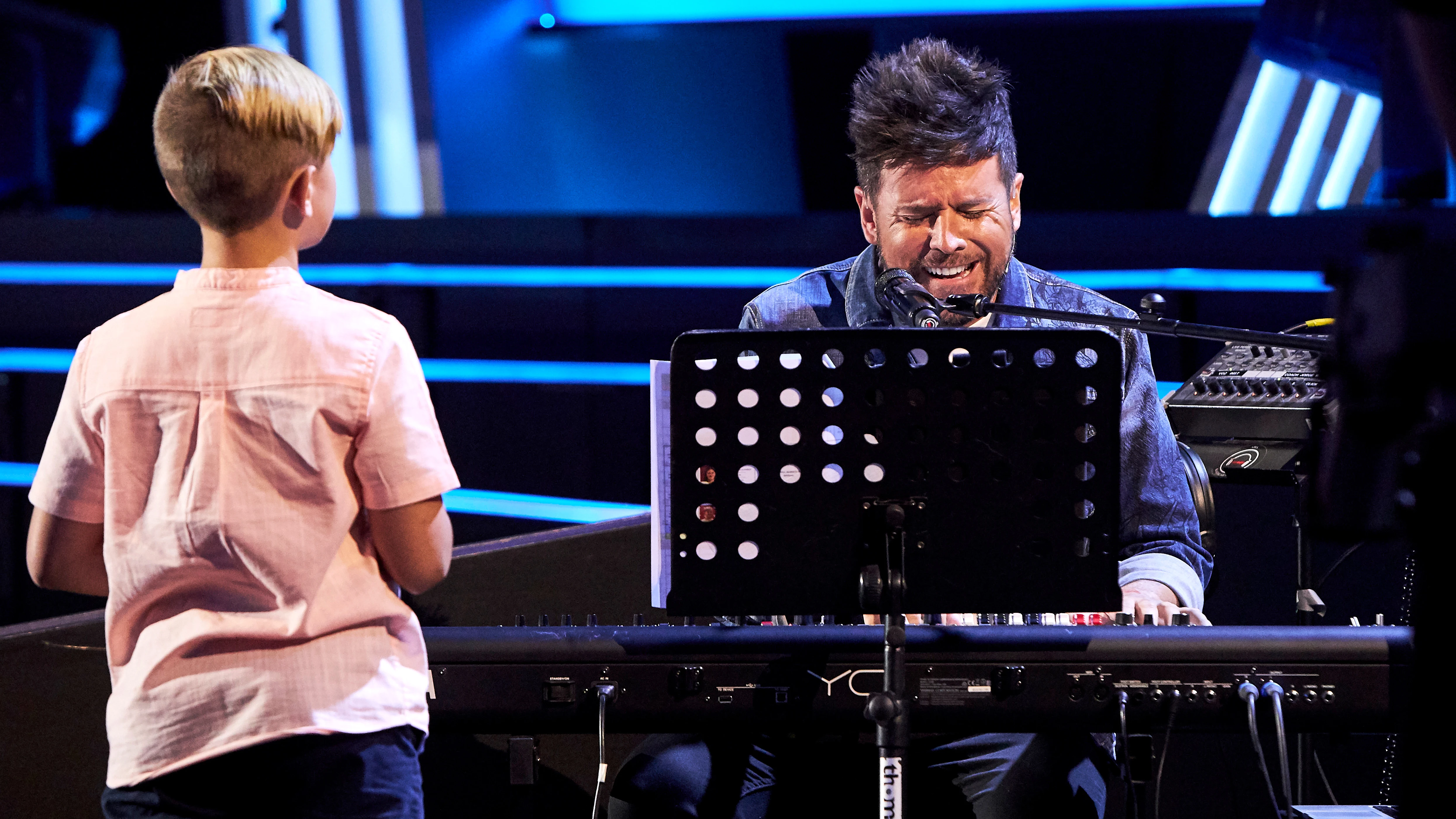 Pablo López y Adrián emocionan con una versión muy especial de ‘Ángel caído’: “Qué bonito es” Pablo López y Adrián emocionan con una versión muy especial de ‘Ángel caído’: “Qué bonito es”