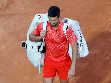 Djokovic, cabizbajo tras caer en Montecarlo 