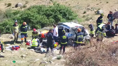 Muere un piloto de rally al precipitarse su vehículo por un barranco de 50 metros en Ávila