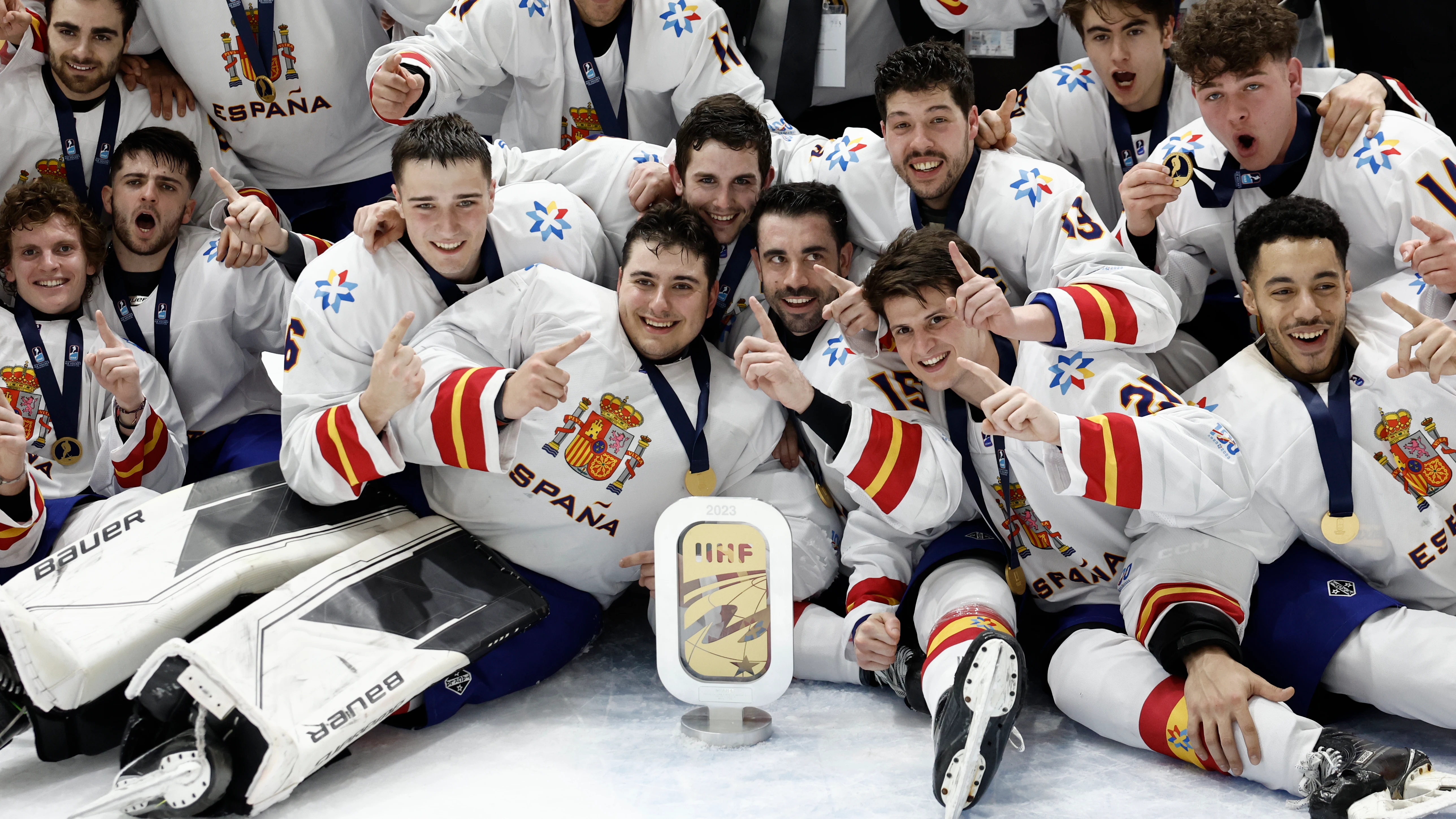 La Selecci&oacute;n Espa&ntilde;ola de hockey hielo celebra su ascenso