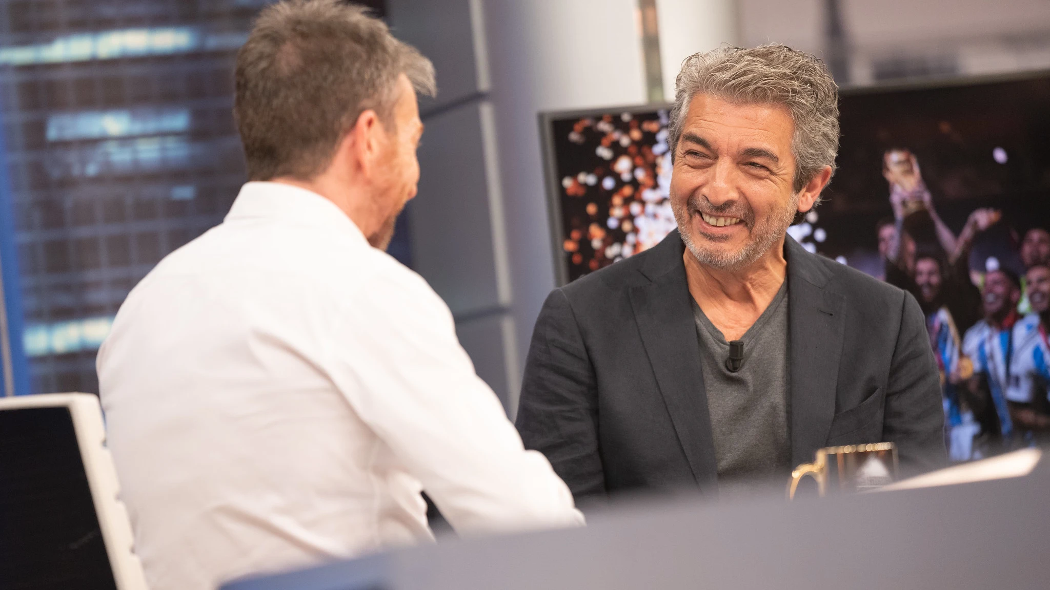Ricardo Dar&iacute;n habla sobre su mayor pasi&oacute;n: "El f&uacute;tbol es una batalla moderna"