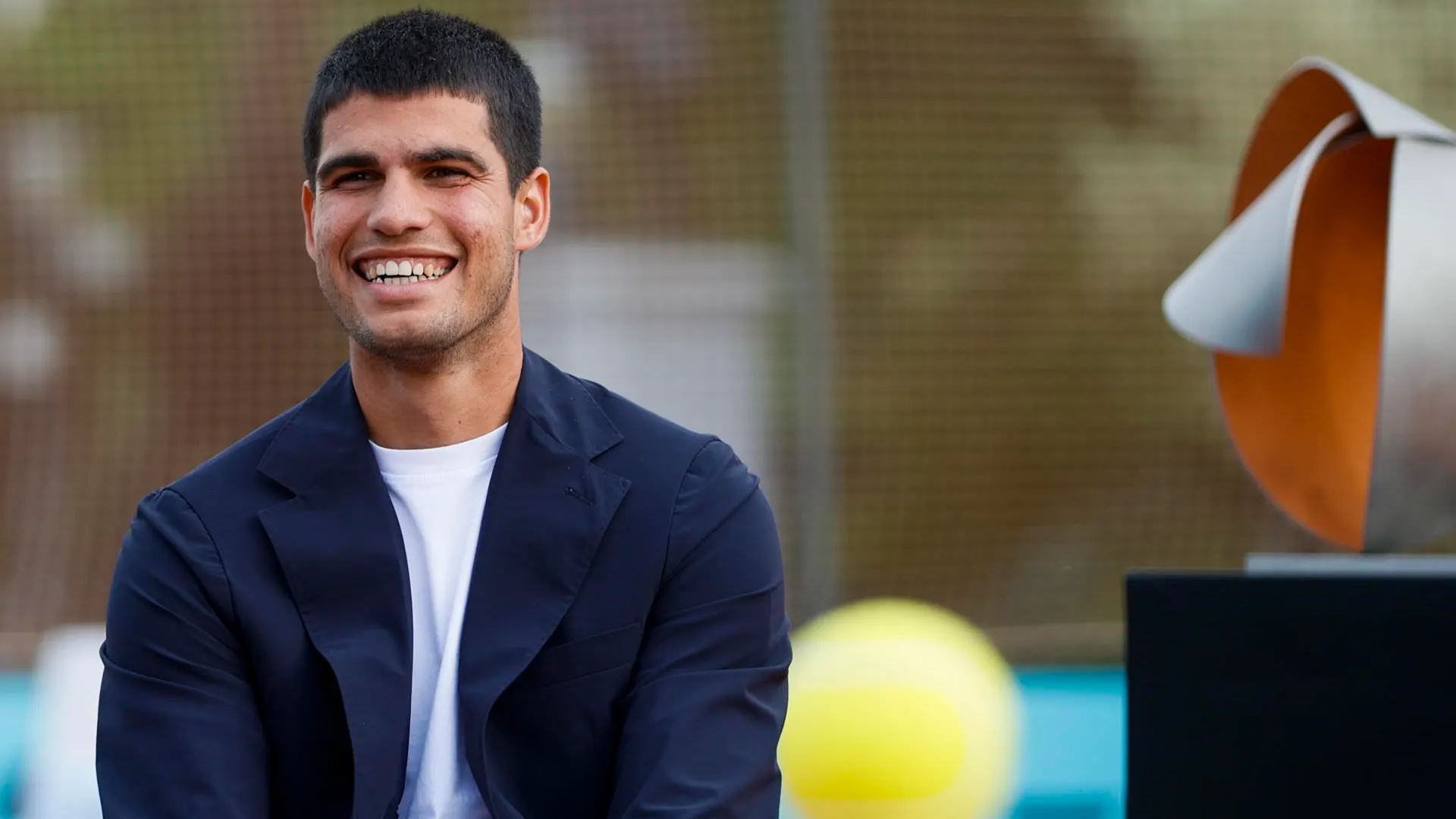 Carlos Alcaraz, sonriente en la presentación del Mutua Madrid Open Carlos Alcaraz, sonriente en la presentación del Mutua Madrid Open