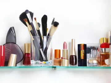 Perfumes y pinturas Perfumes y pinturas